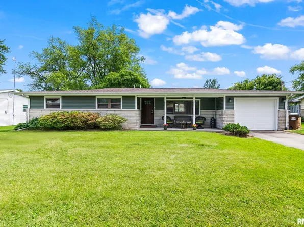 1100 Madison St, Pawnee, IL 62558
