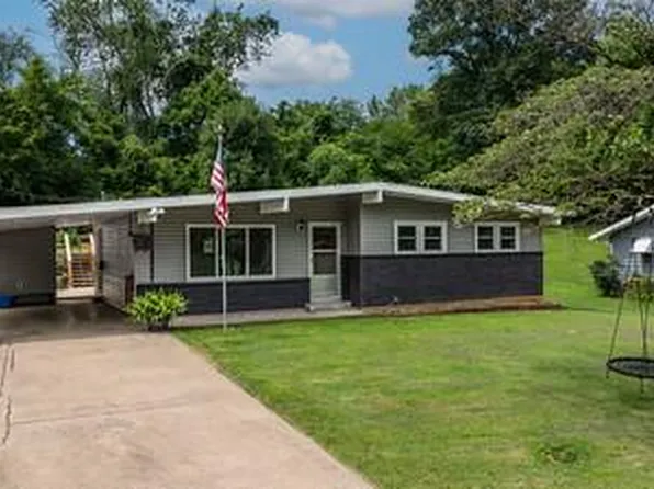 1131 Corinne St, Jackson, MO 63755