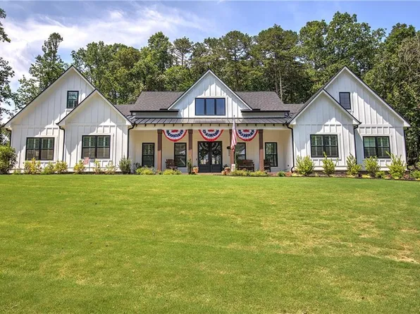 884 Oxford Rd, Ball Ground, GA 30107