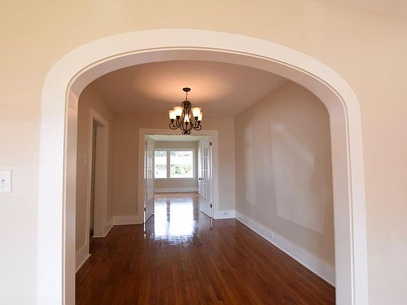 5th image of 1528 Iberia St