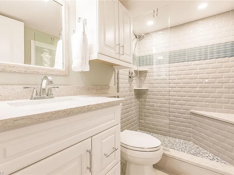 900 Collier Ct #406 — Photo 25
