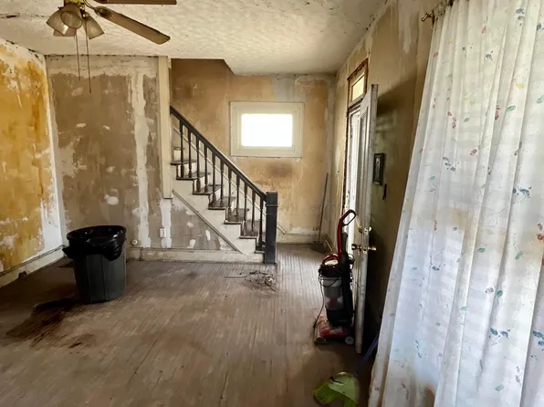 110 E Blake Ave, Columbus, OH 43202