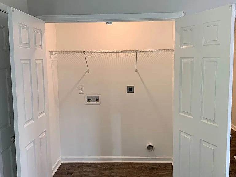 310 Tiffany Ln — Photo 12