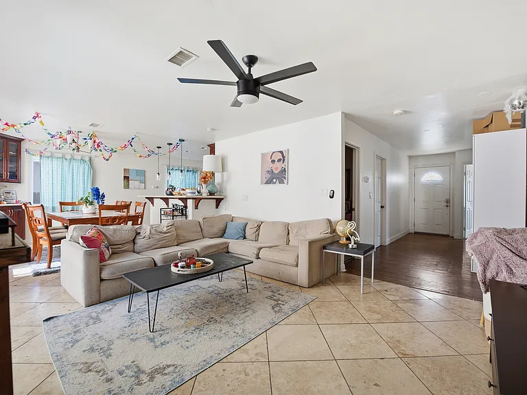 6250 Dorothy Dr — Photo 5