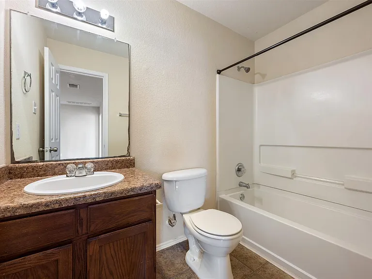 13405 Lismore Ln — Photo 30