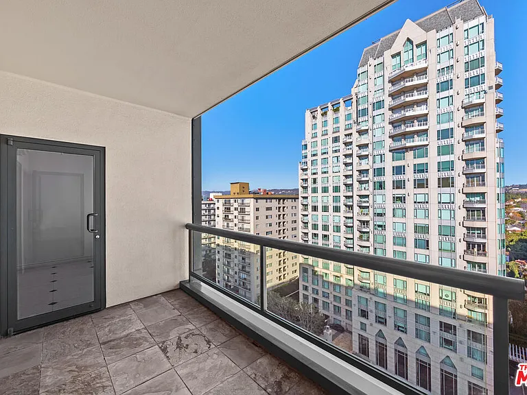10724 Wilshire Blvd #Penthouse 1505 — Photo 16