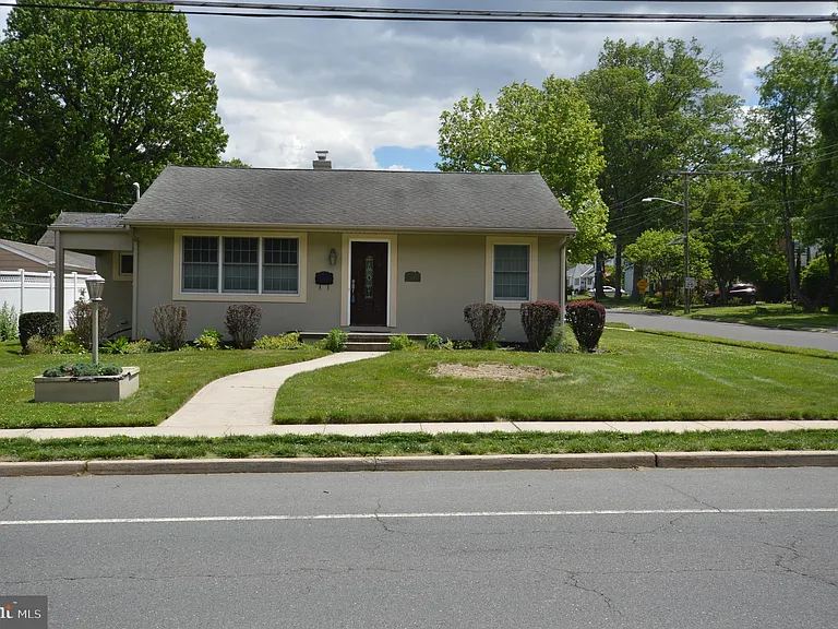 2140 Princeton Pike — Photo 1