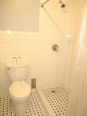 Bathroom, photo 2