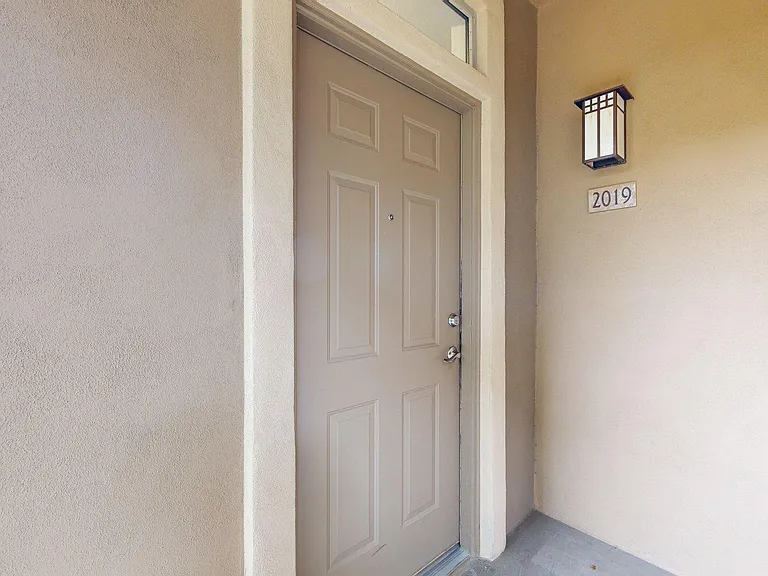 20100 N 78th Pl #2019 — Photo 8