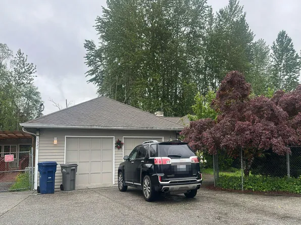 1320 149th St SW, Lynnwood, WA 98087