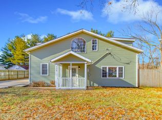 135 Bessler Lake Dr, Groveland, IL 61535