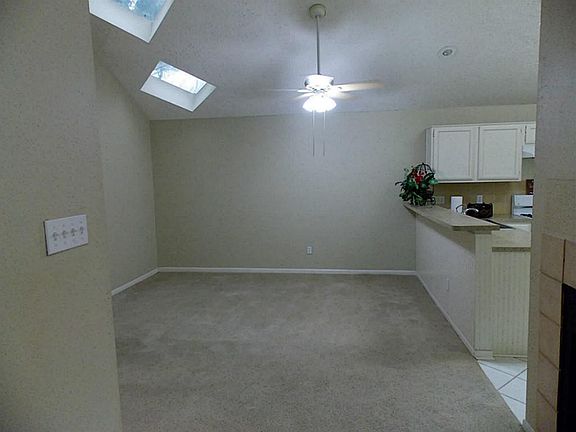 3rd image of 12023 Oakner Dr