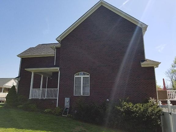 3rd image of 1013 Stokes Dr