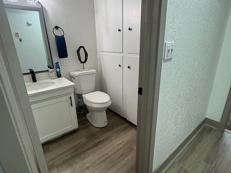 The Katmai Apartments — Photo 80