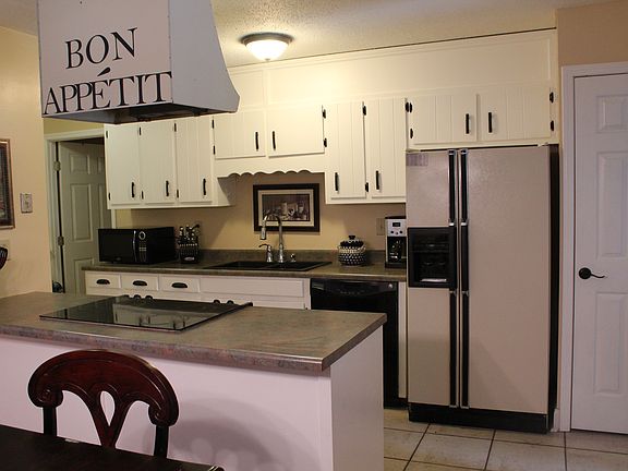 4th image of 1010 Shiloh St SE