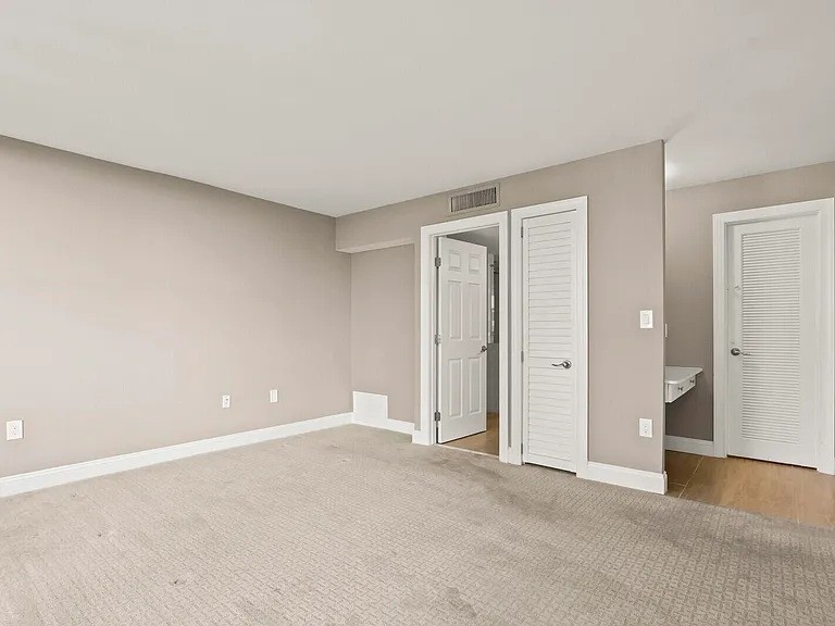 4200 N Ocean Dr #1-203 — Photo 22