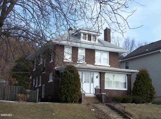438 Chicago Ave, Savanna, IL 61074