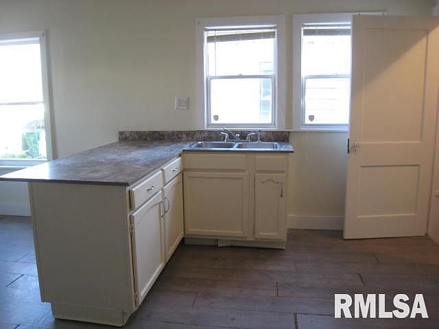 2nd image of 448 Sanford St