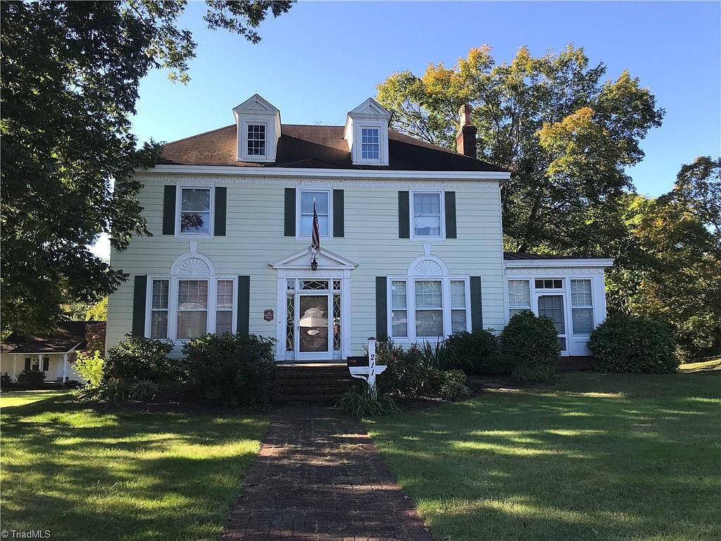 211 Lawsonville Ave, Reidsville, NC 27320 | Zillow