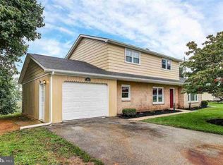 868 Sunnyside Rd, York, PA 17408