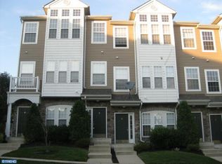 15 River Ln, Delanco, NJ 08075