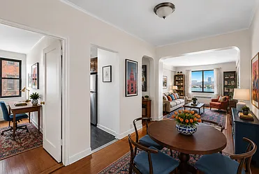 159-00 Riverside Drive West, #3L