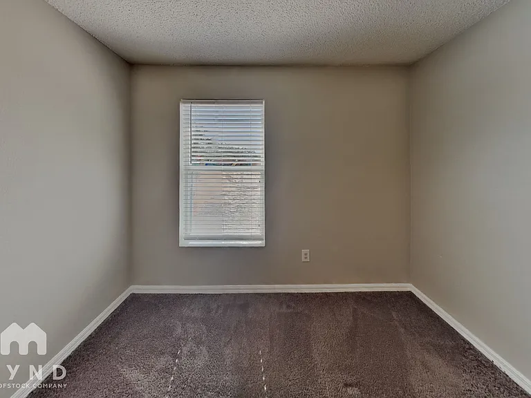 8655 Wellington Loop — Photo 16