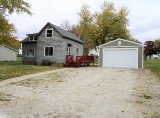 607 Lincoln Ave, Ackley, IA 50601