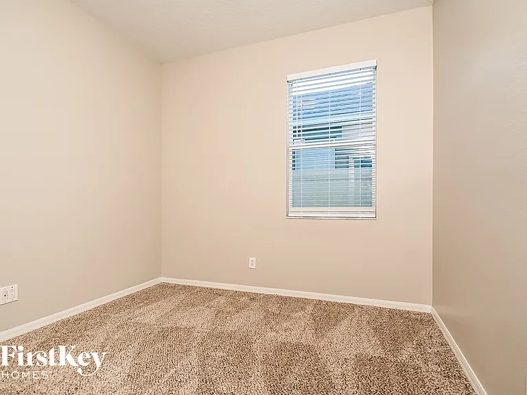 8907 Sandy Plains Dr — Photo 10