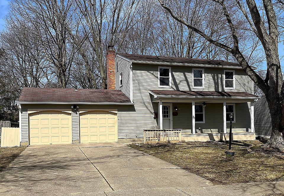 1st image of 695 Hampshire Dr
