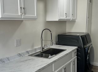 1022 W 109th Pl #A, Los Angeles, CA 90044