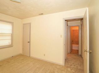 2713 S Hillside Ave, Wichita, KS 67216