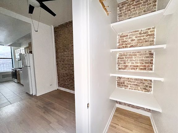 3rd image of 1490 1st Ave #3L