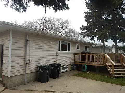 12 Lark St #1A — Photo 4