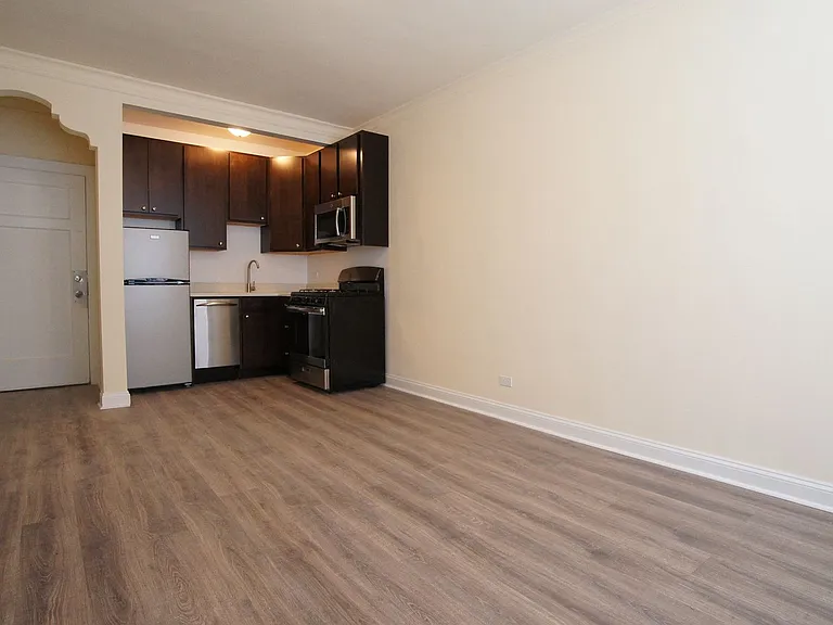 2936 Palmer LLC — Photo 2