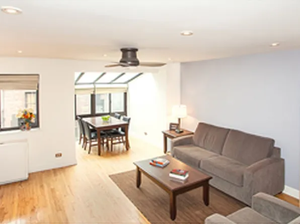 225 E 86th St APT 304, New York, NY 10028