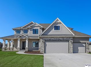 12620 S 78th Ave, Papillion, NE 68046