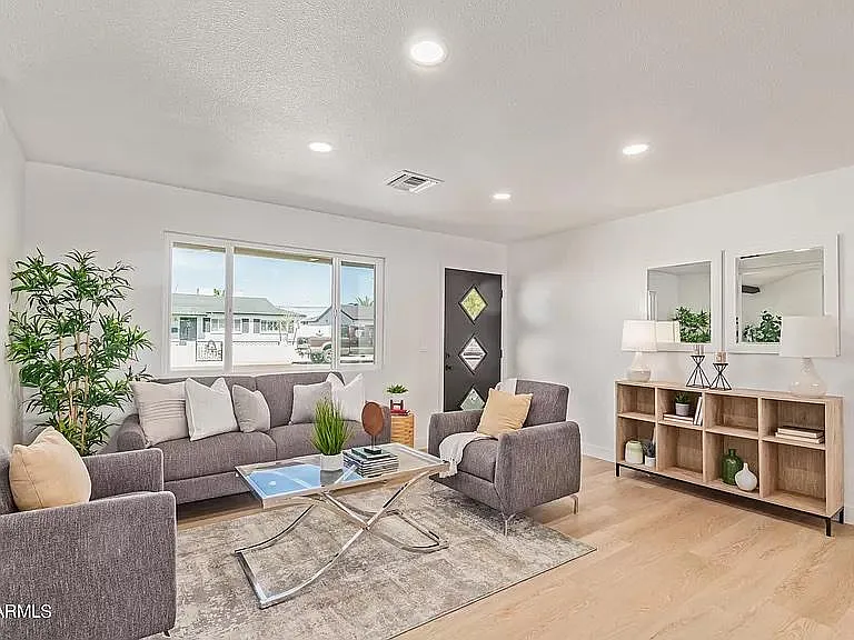 7501 E Taylor St — Photo 7