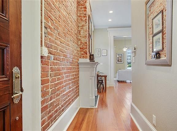 4th image of 2026 Prytania St APT A