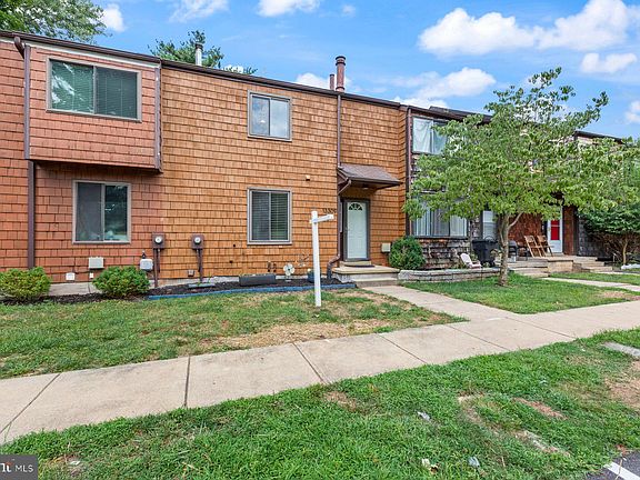 3rd image of 13309 Woodruff Ct