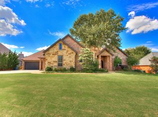 1207 Boulder Ridge Way, Midwest City, OK 73130