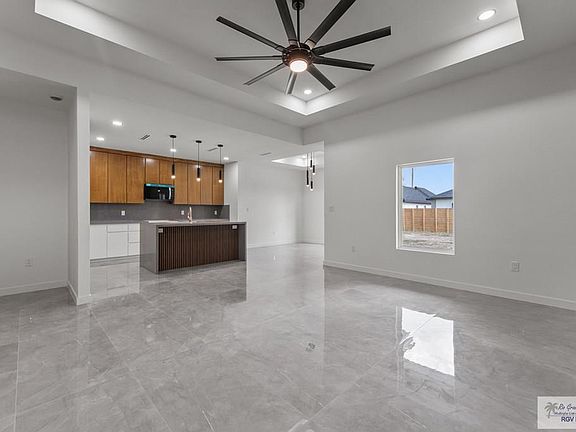 5th image of 3702 Avenida Residencial