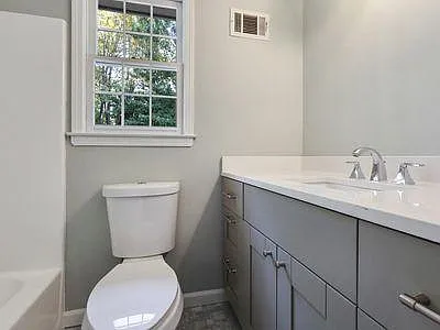 1870 Fairway Cir NE — Photo 17