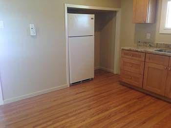 5th image of 511 Commercial Ave