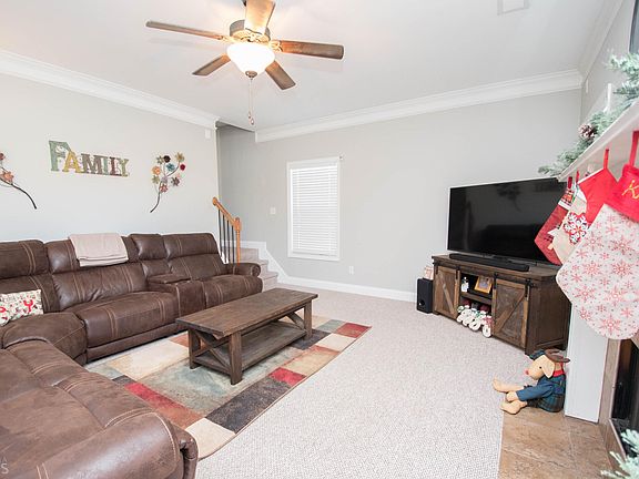 5th image of 216 Brookwood Dr