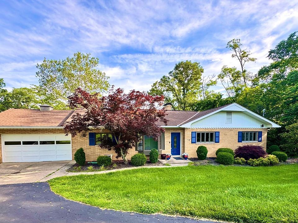 1st image of 485 Hyde Park Dr