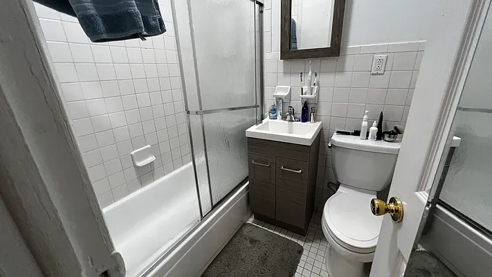 Rented by HOLTON REAL ESTATE INC. | media 23