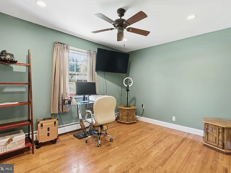 2329 Coles Blvd — Photo 27
