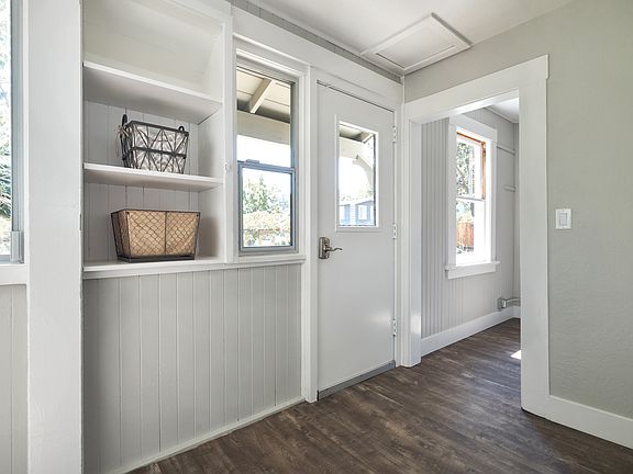 4th image of 80 Prospect Ave