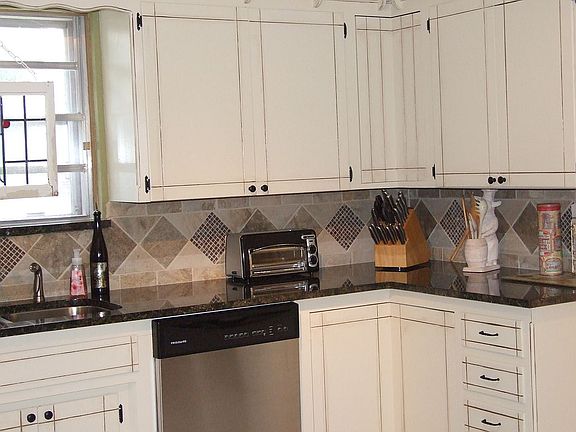 Granite countertops.